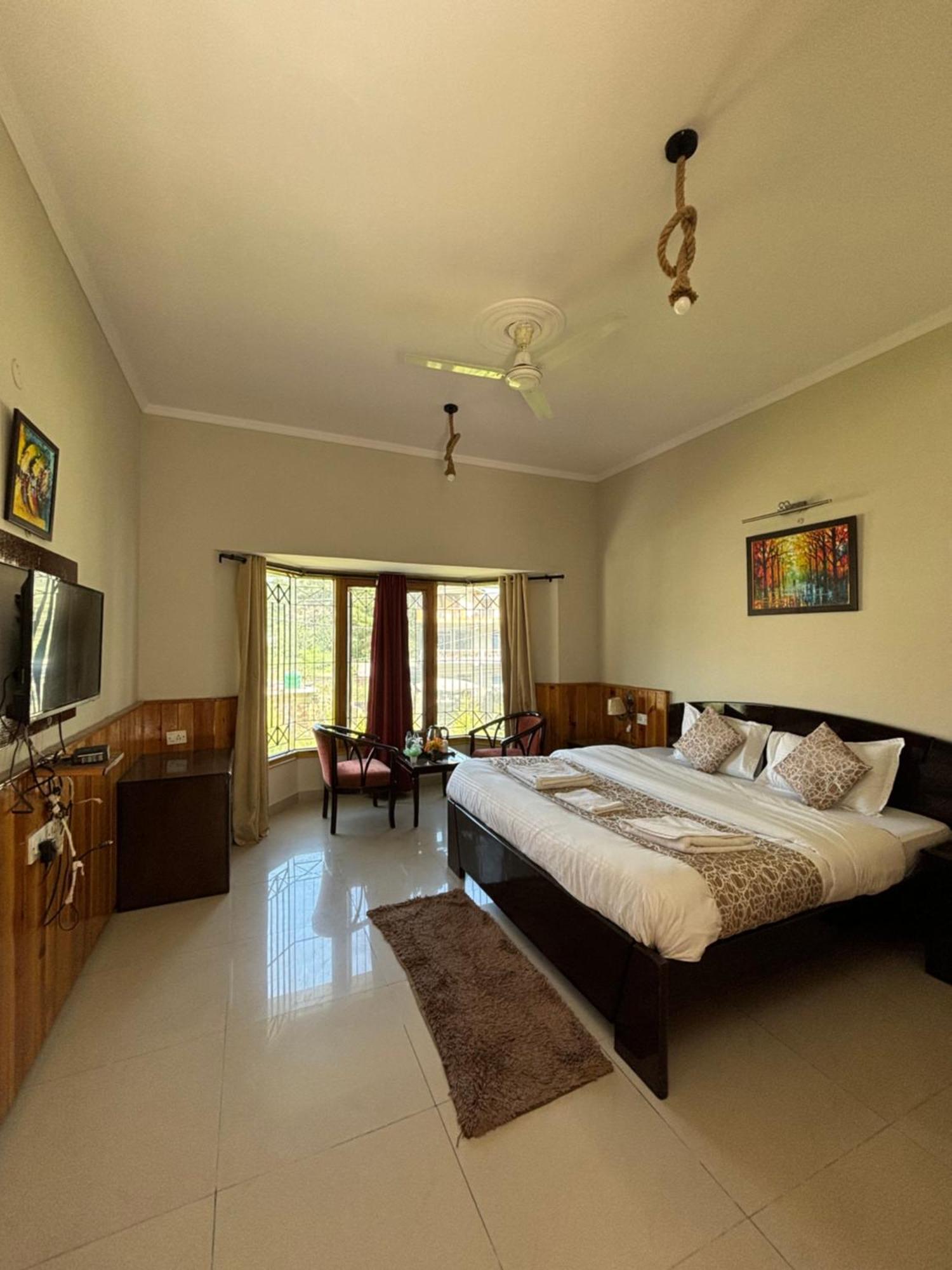 Ivy The Boutique Hotel Near Neem Karoli Temple 奈尼塔尔 外观 照片