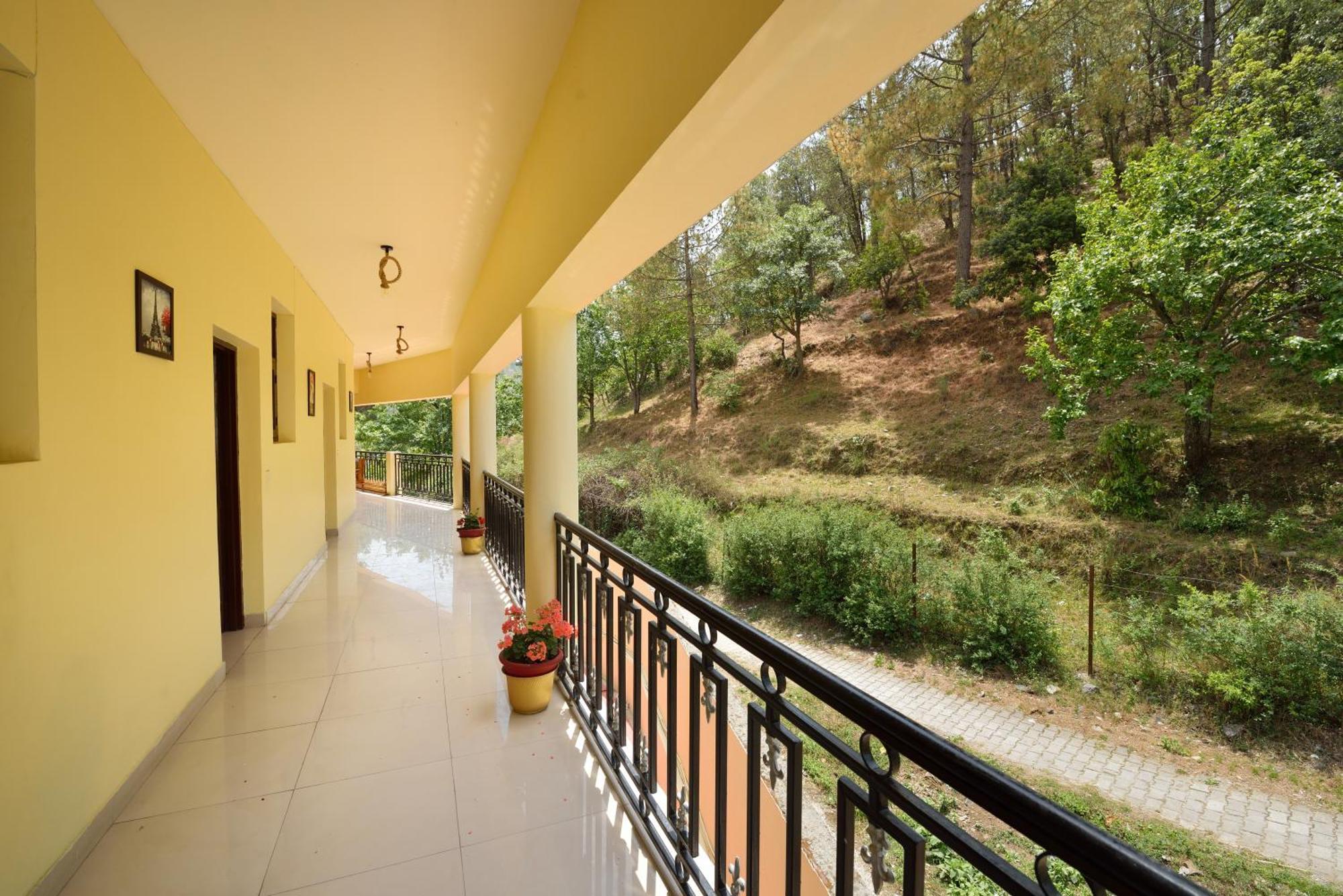 Ivy The Boutique Hotel Near Neem Karoli Temple 奈尼塔尔 外观 照片