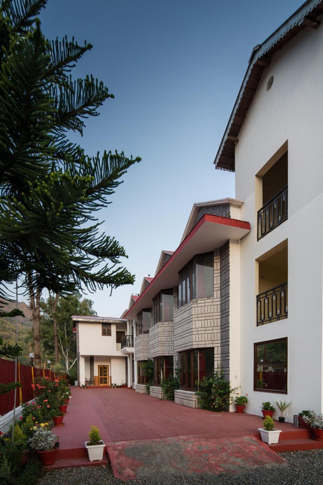 Ivy The Boutique Hotel Near Neem Karoli Temple 奈尼塔尔 外观 照片