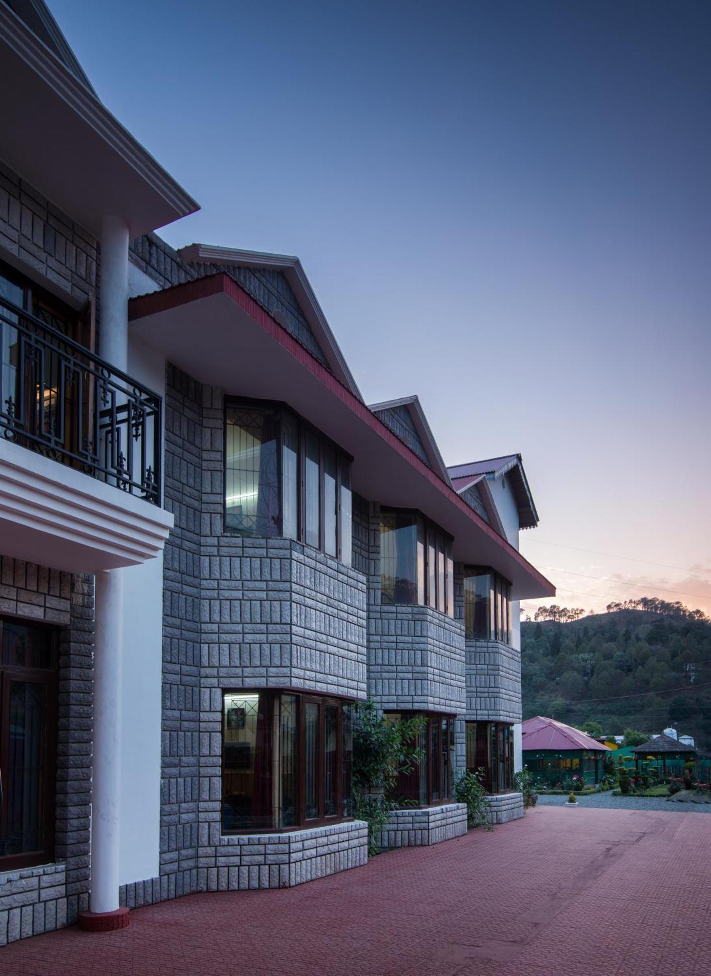 Ivy The Boutique Hotel Near Neem Karoli Temple 奈尼塔尔 外观 照片