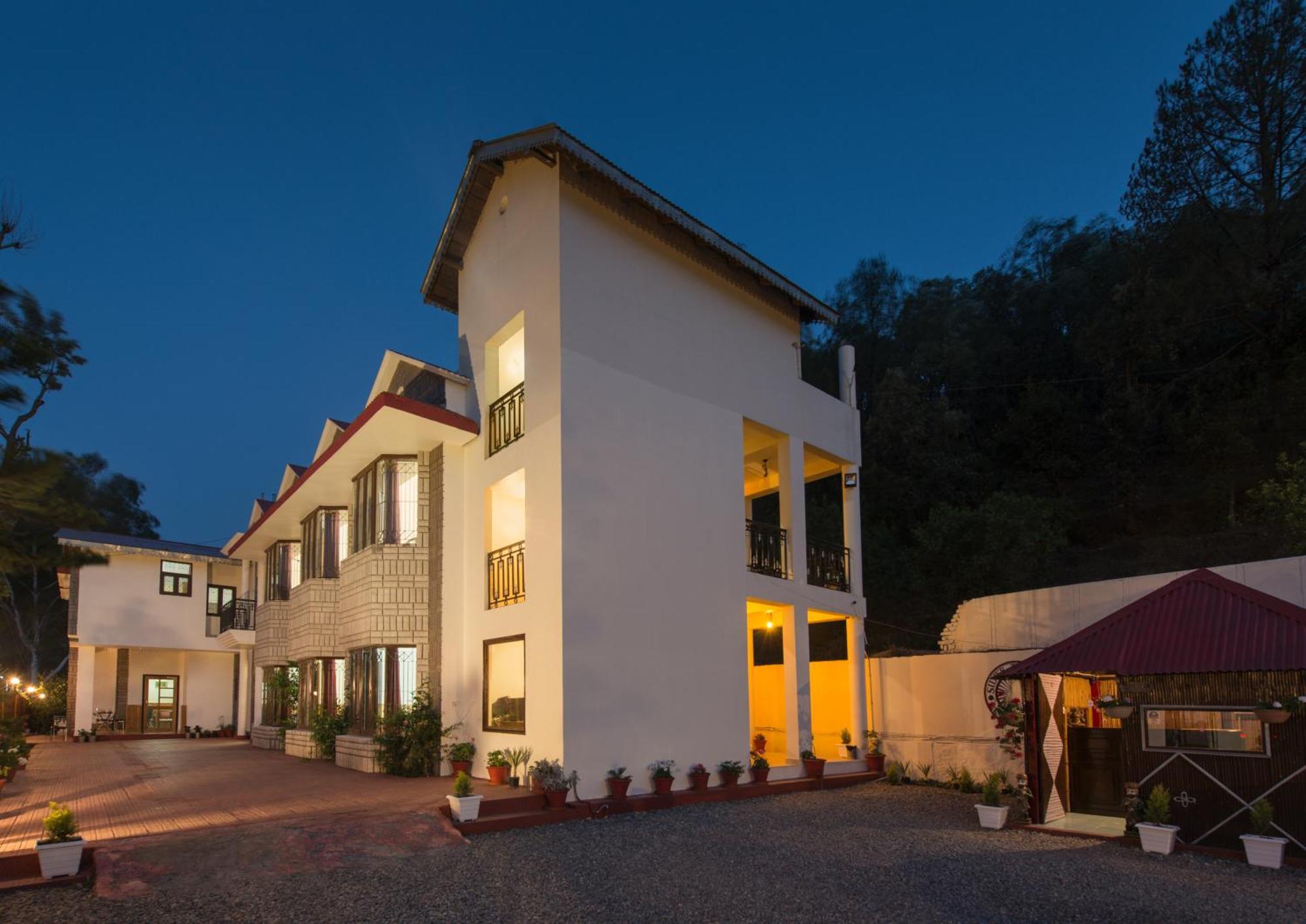 Ivy The Boutique Hotel Near Neem Karoli Temple 奈尼塔尔 外观 照片